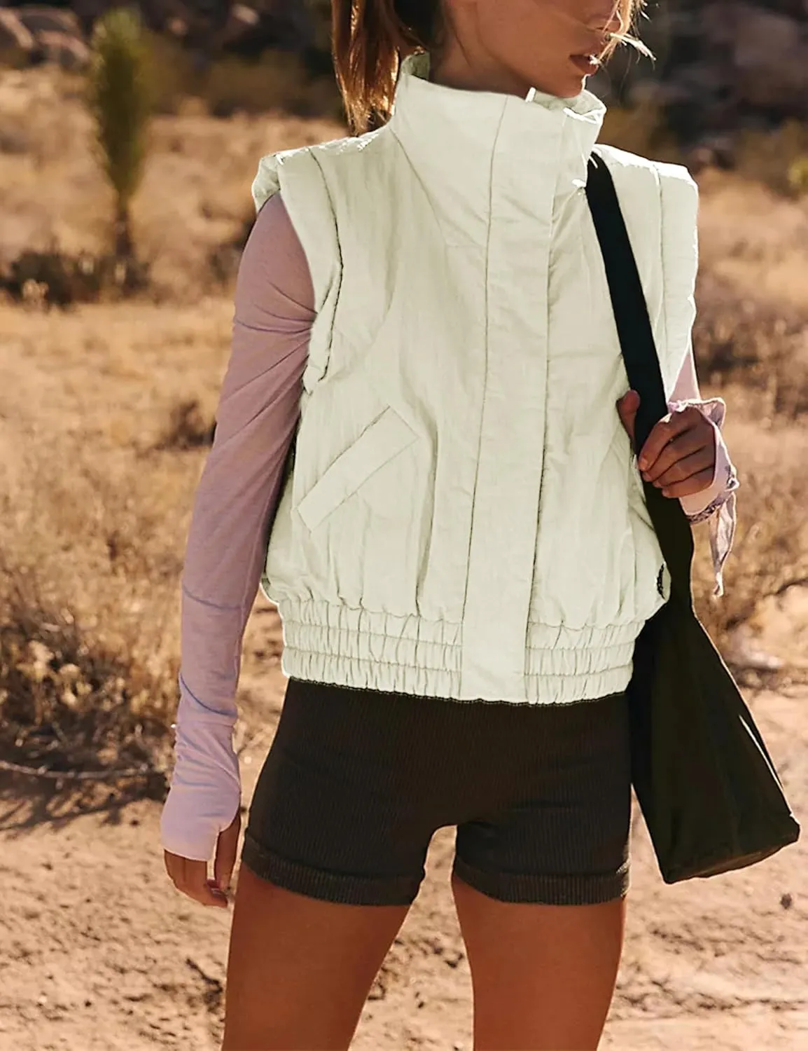 Cropped Puffer Vest for Women Winter Button Down Sleeveless Light Jacket Stand Collar Gilet with Pockets